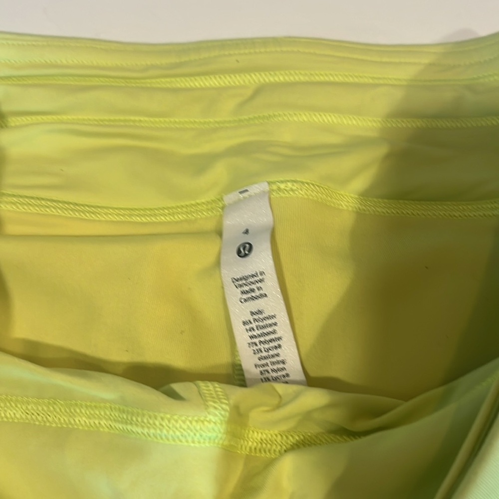 Lulu Lemon Skort Lime Green - Picture 5 of 9